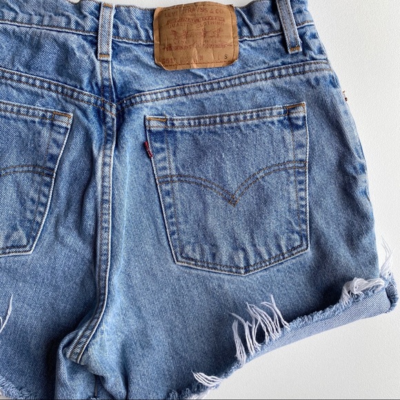 Vintage Levi’s 551 Denim Cut off Shorts - Picture 2 of 6